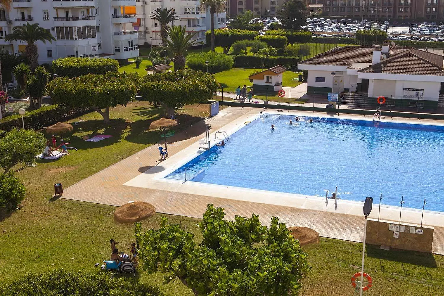 Apartamento A 100M De Playa Piscina Y Todos Los Servicios Torrox